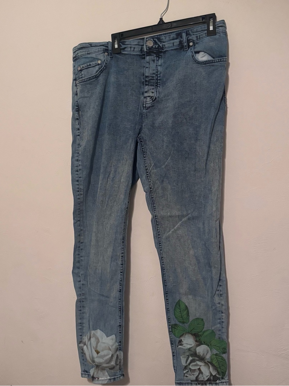 Boohoo Man Jeans With Floral Print And Button Fly Waist Size 38